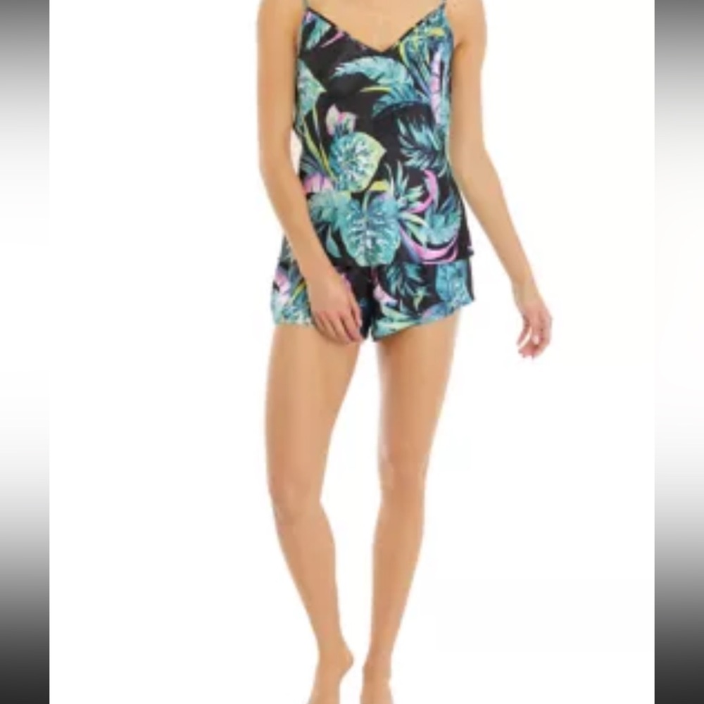 Linea Donatella
Satin Two Piece Printed Pajama Set